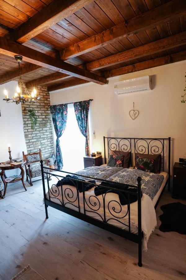 Frissitopont Vendeghaz Апартаменты *
