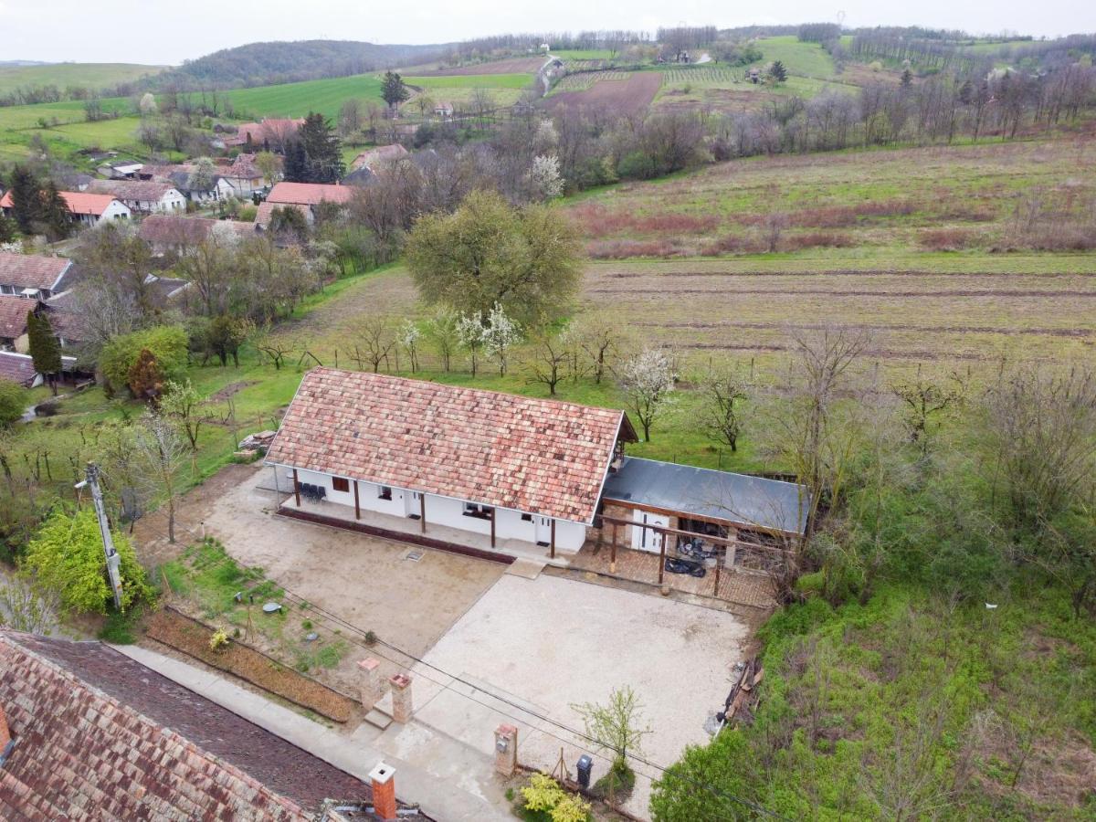 Apartament Frissitopont Vendeghaz *